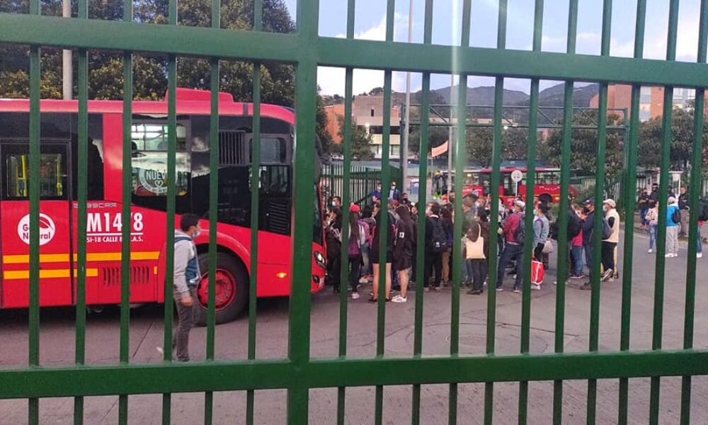 Afectaciones en la movilidad de Usme por cierre en la vía al llano