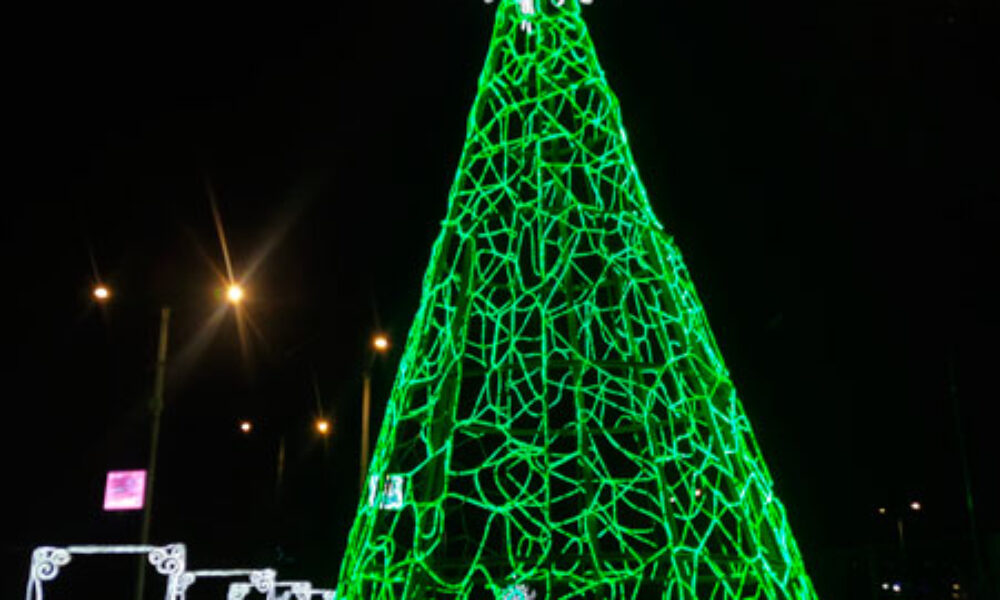 Alumbrando de Navidad en La Aurora