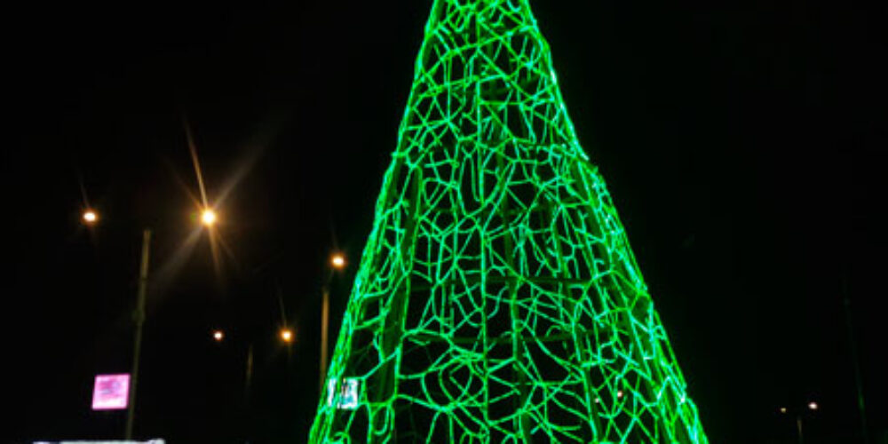 Alumbrando de Navidad en La Aurora