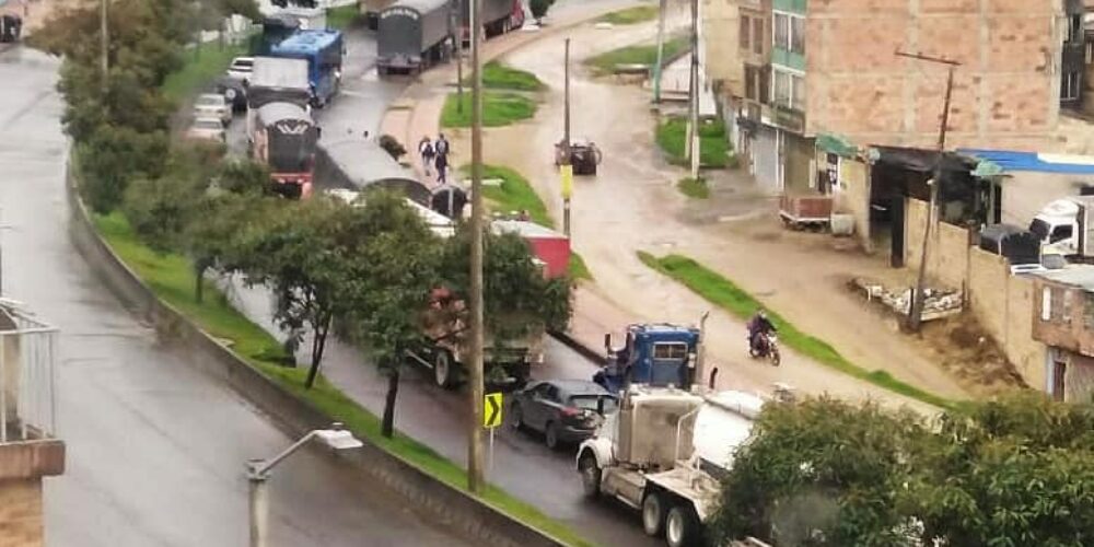 Congestión en Usme por derrumbe en la vía al Llano