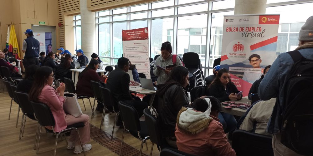 Jornada de empleabilidad en Usme: oportunidades para jóvenes, mujeres, adultos mayores y extranjeros.