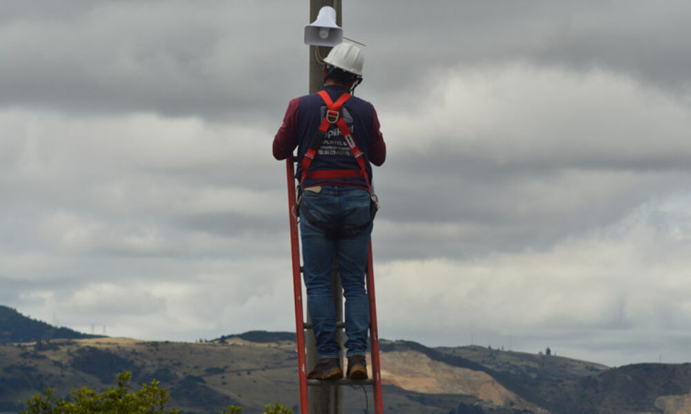 Instalación de alarmas comunitarias en la UPZ Alfonso Lopez