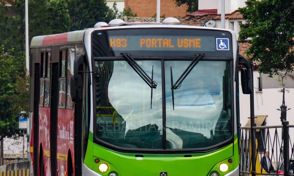 Cambios ruta M83–H83 con buses articulados y nueva parada en Quiroga