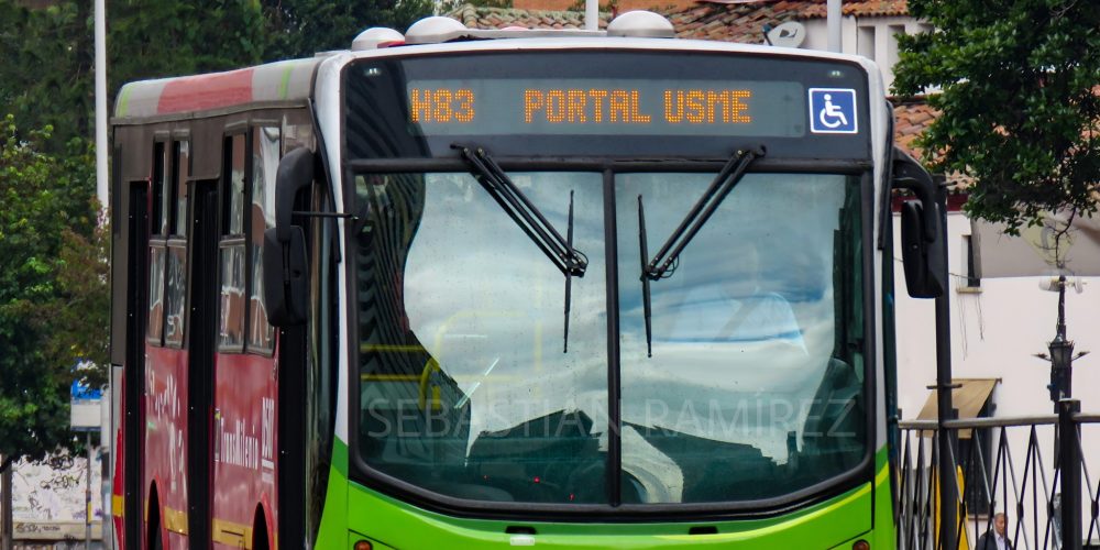 Cambios ruta M83–H83 con buses articulados y nueva parada en Quiroga