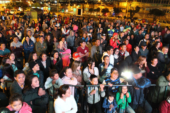 Usmeños viviendo la fiesta de Usme